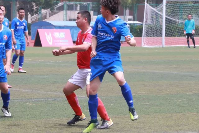 世体：亚马尔第75分钟伤退 可能周日无法出战马竞