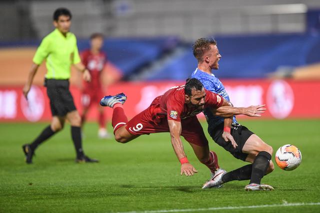 马克西46分布伦森40分 76人险胜尼克斯追至2-3